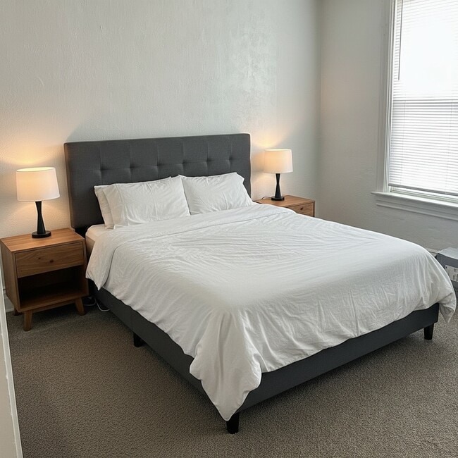 Photo - 626 Baldwin St House