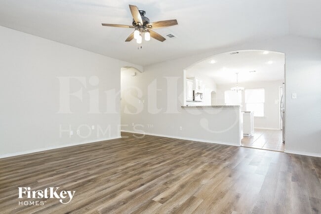 Building Photo - 2016 Cattle Creek Rd