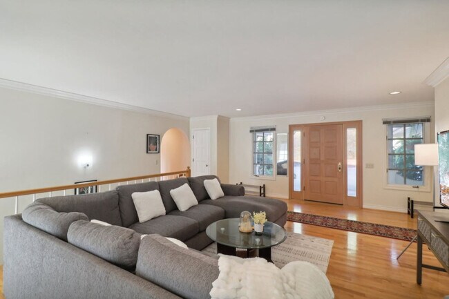 Foto del edificio - 3724 Evergreen Ct
