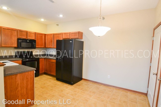 Foto del edificio - 1640 NW Prairie Lakes Dr