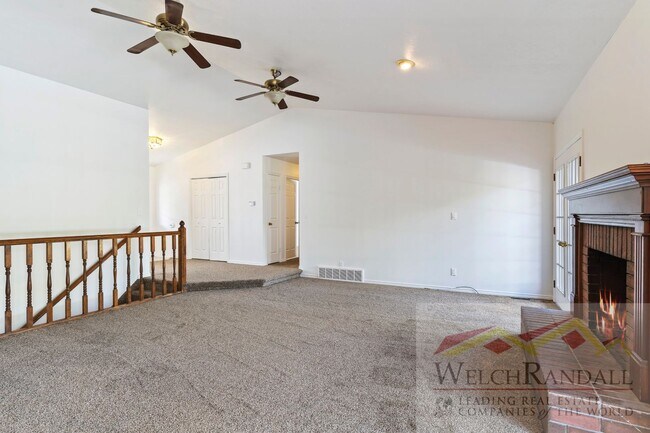 Building Photo - 6 Bedroom 4 Bath Layton Home