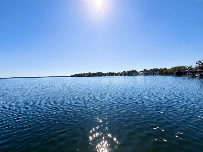 Foto del edificio - 5243 W Lake Butler Rd