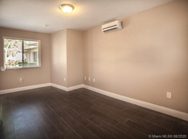 Foto del edificio - 500 SW 9th Ave