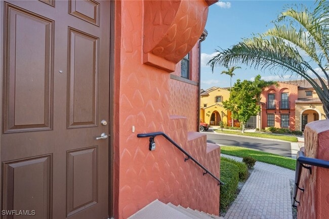 Building Photo - 9108 Capistrano St S
