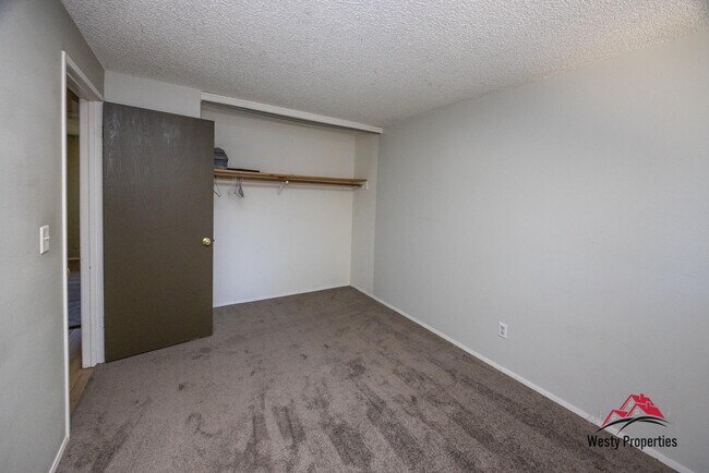 Foto del edificio - 8205 SE 23rd Ave