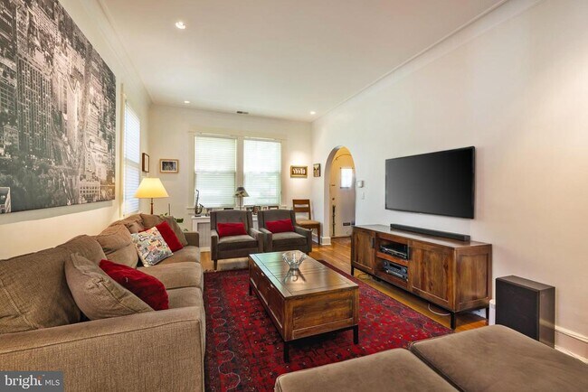 Building Photo - 5534 Nevada Ave NW