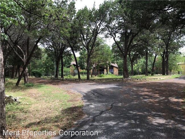 Building Photo - 3 br, 2 bath House - 2011 Sam Bass Rd.