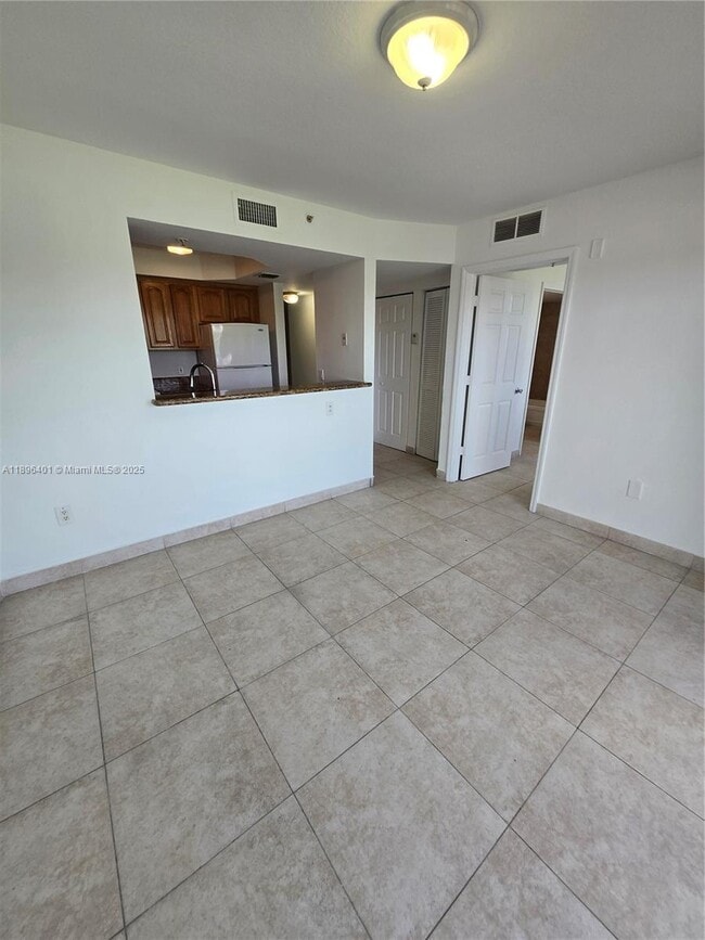Building Photo - 2647 NW 25th Ave