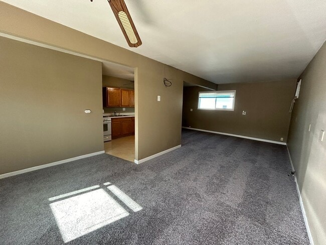 Foto del edificio - 1441 Coldwell Ave