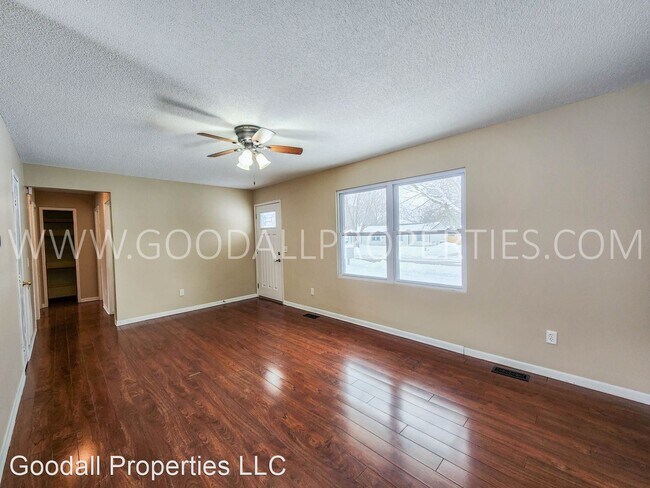 Building Photo - 3 br, 1 bath House - 2103 Norwood Dr