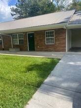 Building Photo - 150 Rogers Dr