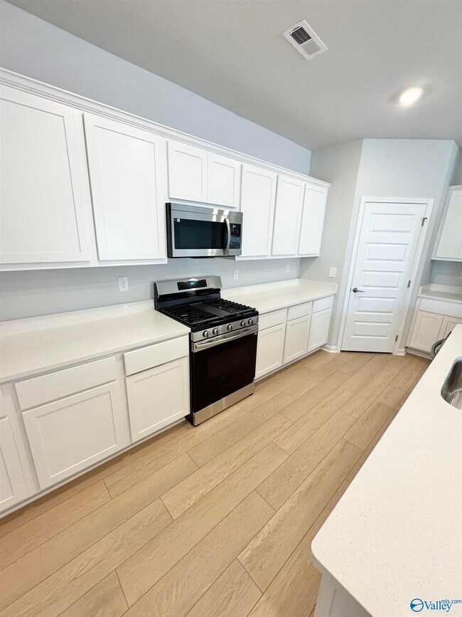 Building Photo - 28559 Halford Dr