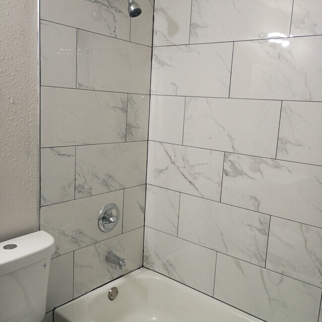 Foto del edificio - 2900 Flora Ave