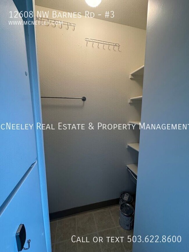 Foto del edificio - 12608 NW Barnes Rd