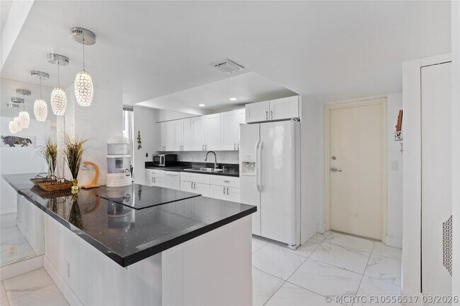 Foto del edificio - 4280 Galt Ocean Dr
