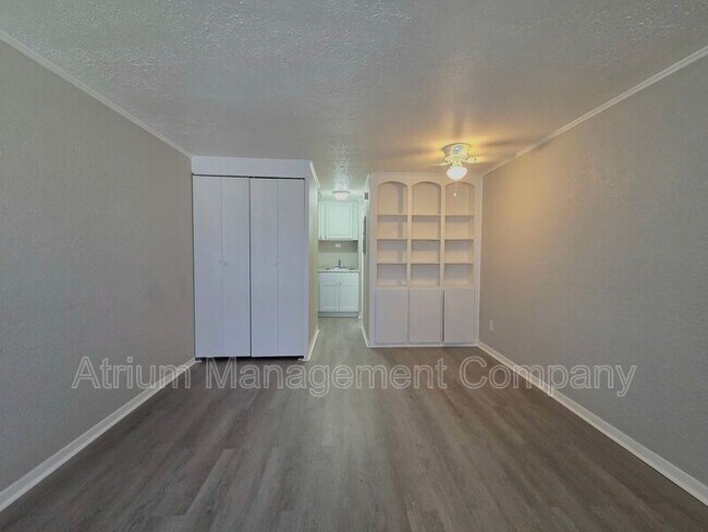Foto del edificio - 1295 N Holland Pkwy