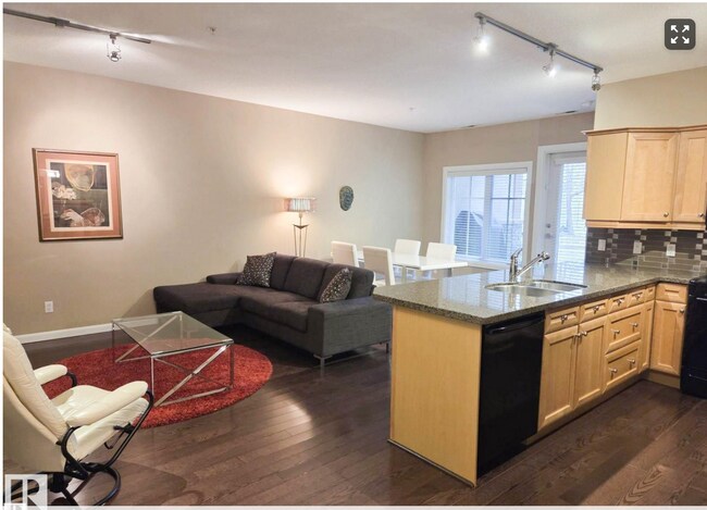 Photo du bâtiment - 160 Magrath Rd NW