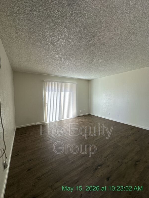 Foto del edificio - 1426 W Elowin Ave