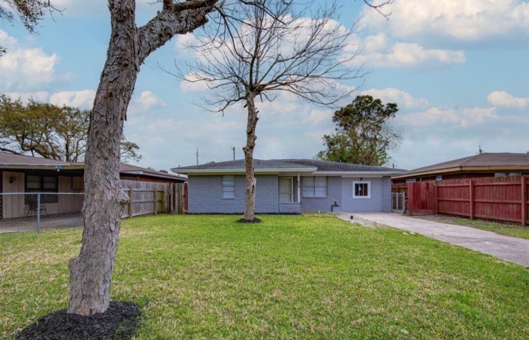 Foto principal - 2821 1st Ave N