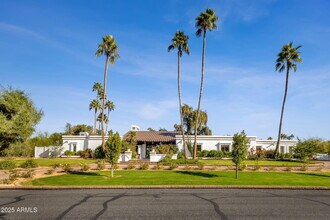 Building Photo - 6954 E Caballo Dr