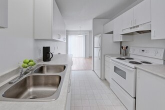 Building Photo - Willow View