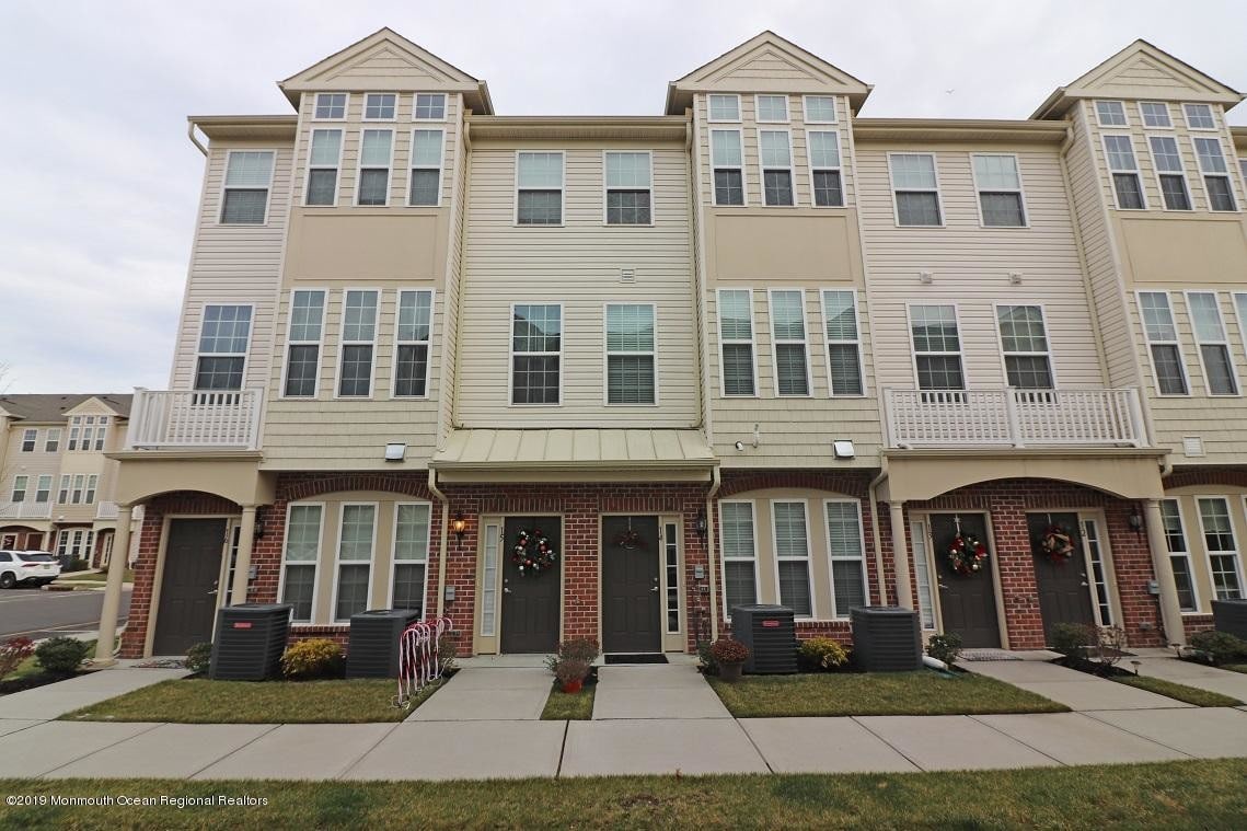 14 Kyle Dr, Tinton Falls, NJ 07712 Condo for Rent in Tinton Falls, NJ