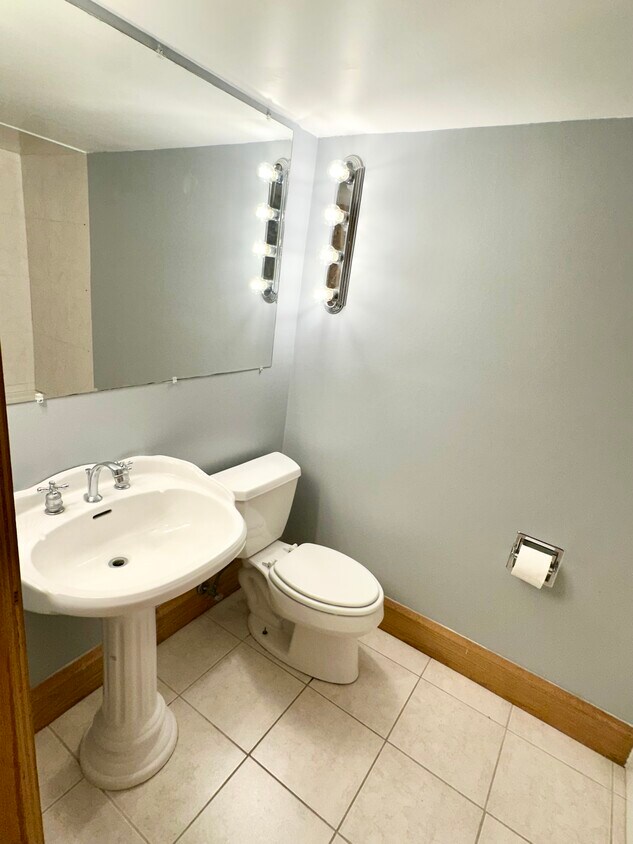 Foto principal - 7301 Glouchester Dr