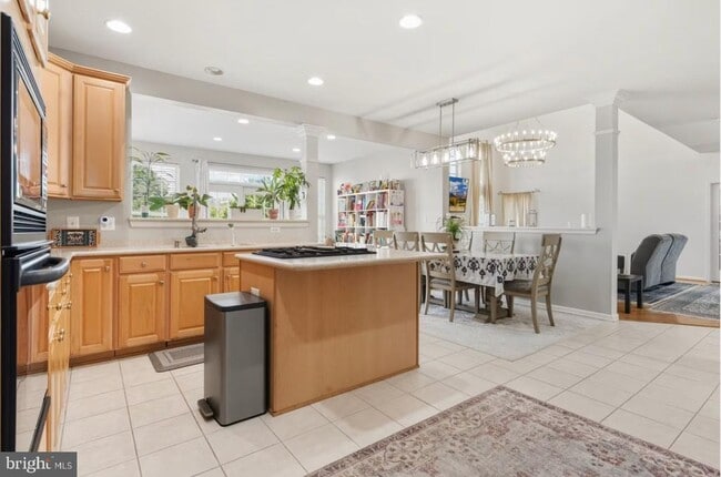 Foto del edificio - 14301 Autumn Crest Rd