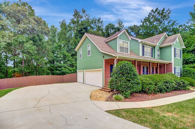 Building Photo - 75 Rock Mill Ct