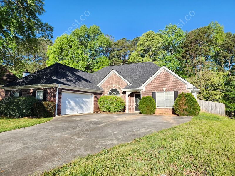 Foto principal - 245 Wisteria Blvd