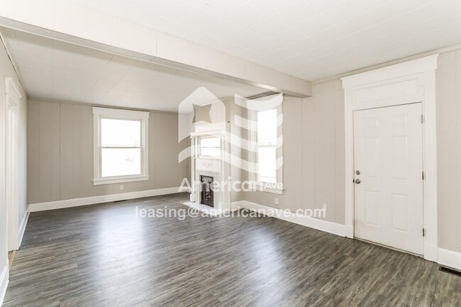 Foto del edificio - 653 Fairview Ave