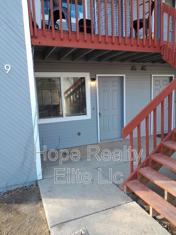 Primary Photo - 1169 Mazatlan Cir