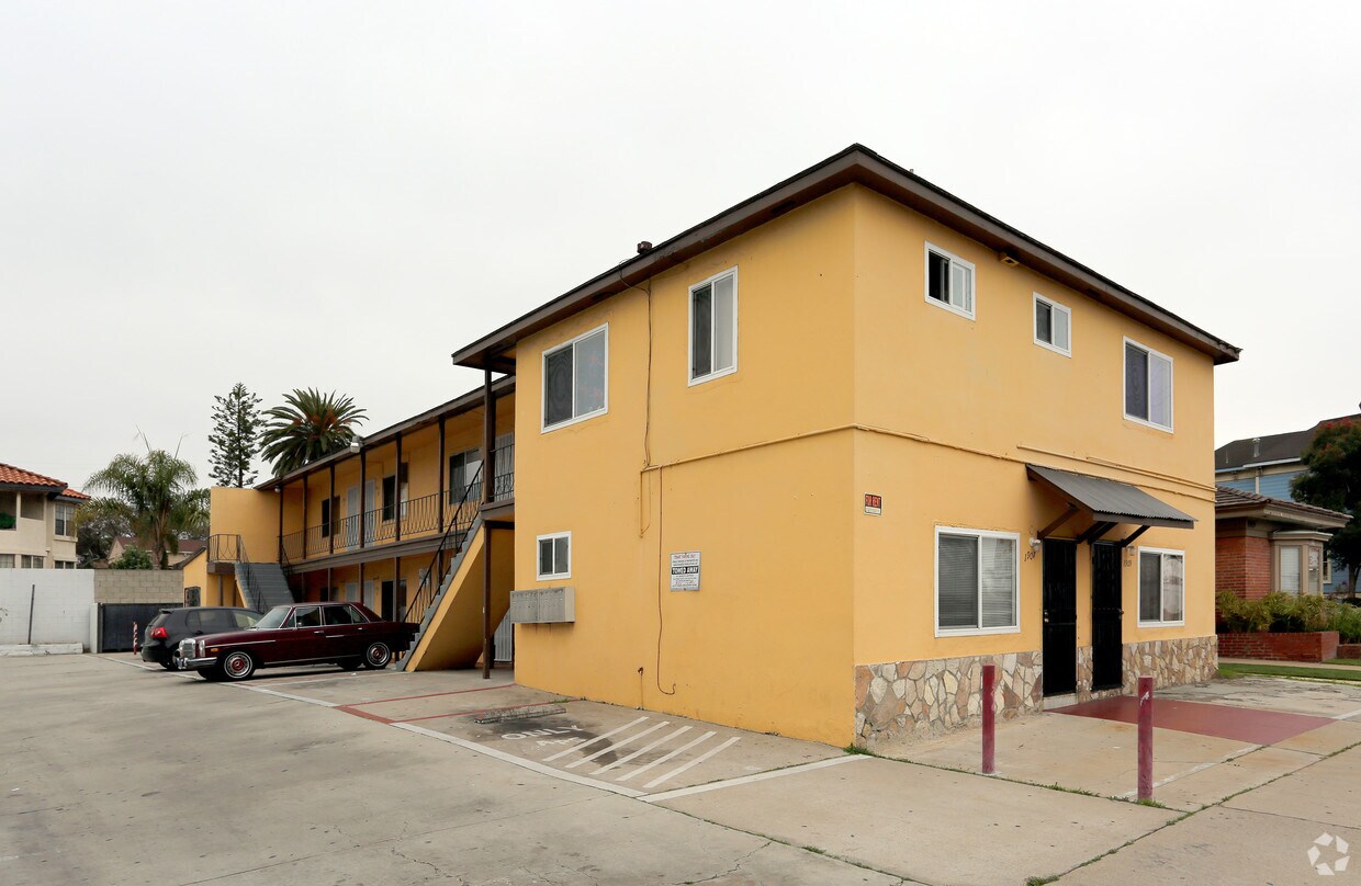 19071915 Highland Ave, National City, CA 91950 Apartments in