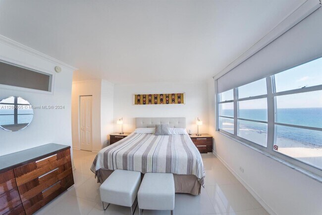Foto del edificio - 5601 Collins Ave