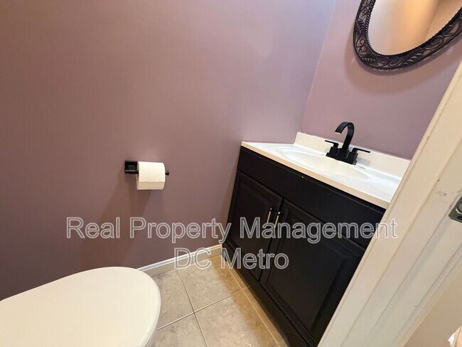 Foto del edificio - 1406 Carrollsburg Pl SW