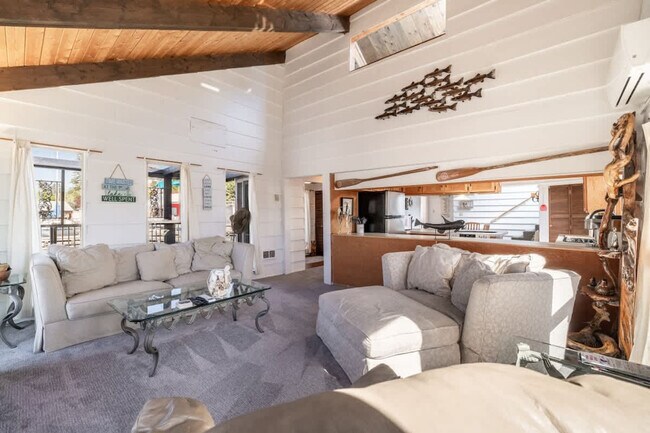 Foto del edificio - 34547 N Limekiln Rd