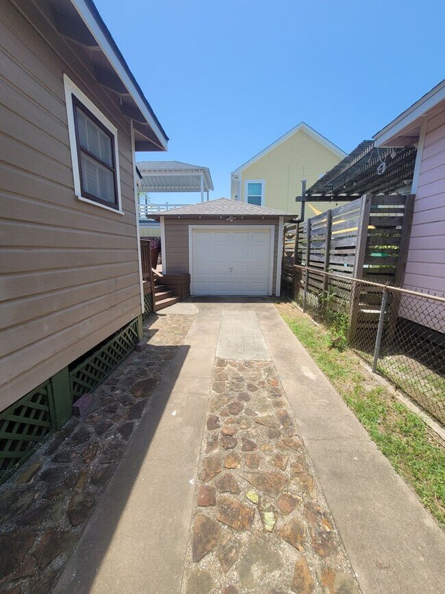 Foto del edificio - Single Family 1300+ square foot East End Home