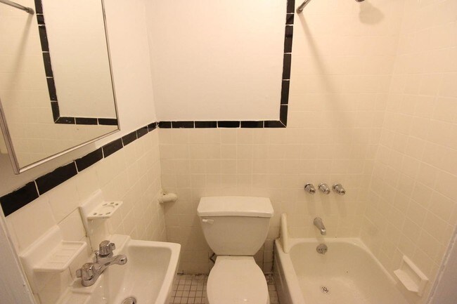 Building Photo - 483 Columbus Avenue