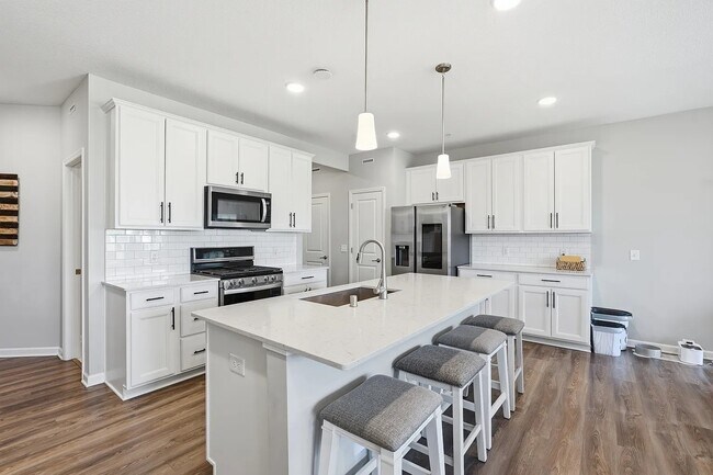 Foto del edificio - 9648 4th St N