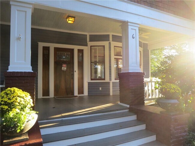 Foto del edificio - 6 White St NW