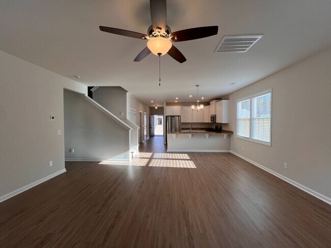 Foto del edificio - 6357 Whirlaway Rd