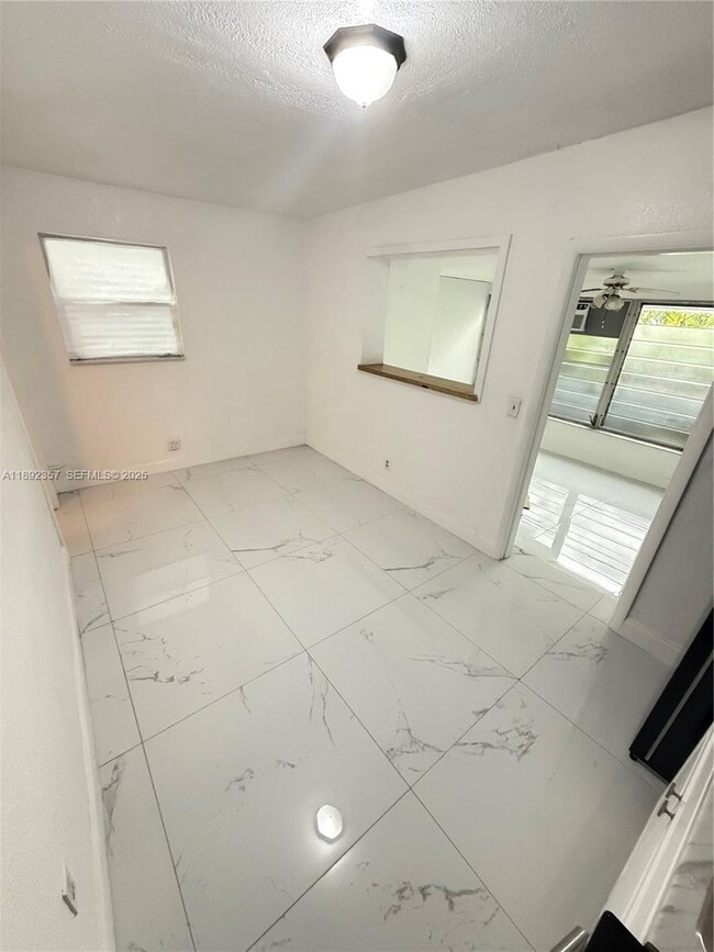 Foto del edificio - 200 N 61st Ave