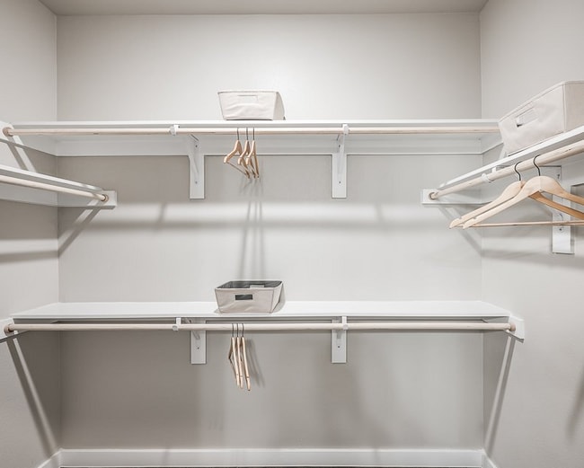 Building Photo - 10920 Day Rd