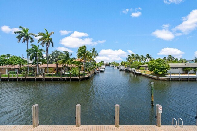 Foto del edificio - 3121 NE 51st St