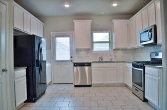 Building Photo - 31619 Heguy Pass