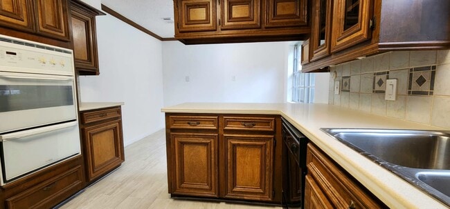 Building Photo - 5727 Arbor Vitae Dr