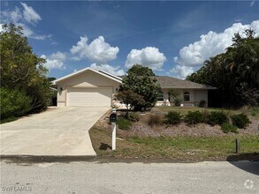 Building Photo - 18249 Oak Rd