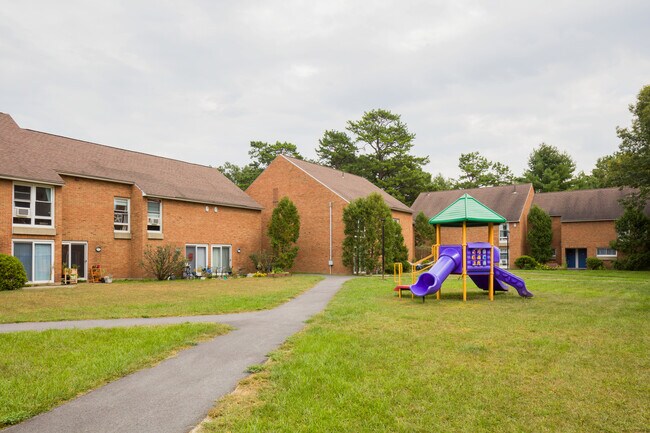 Foto del edificio - Catamount Lane Apts