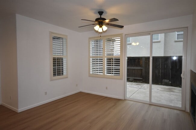 Building Photo - 8415 Oliva Rd