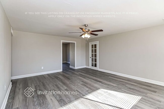 Building Photo - 3718 E Gelding Dr